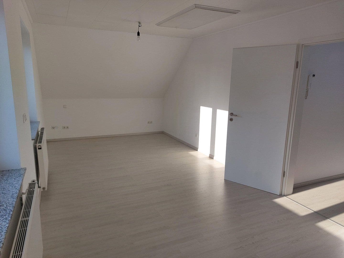Pronájem bytu 3+1 140 m², Keimstr. 17, Langen, Hessen Pronájem bytu 3+1 140 m², Keimstr. 17, Langen, Hessen