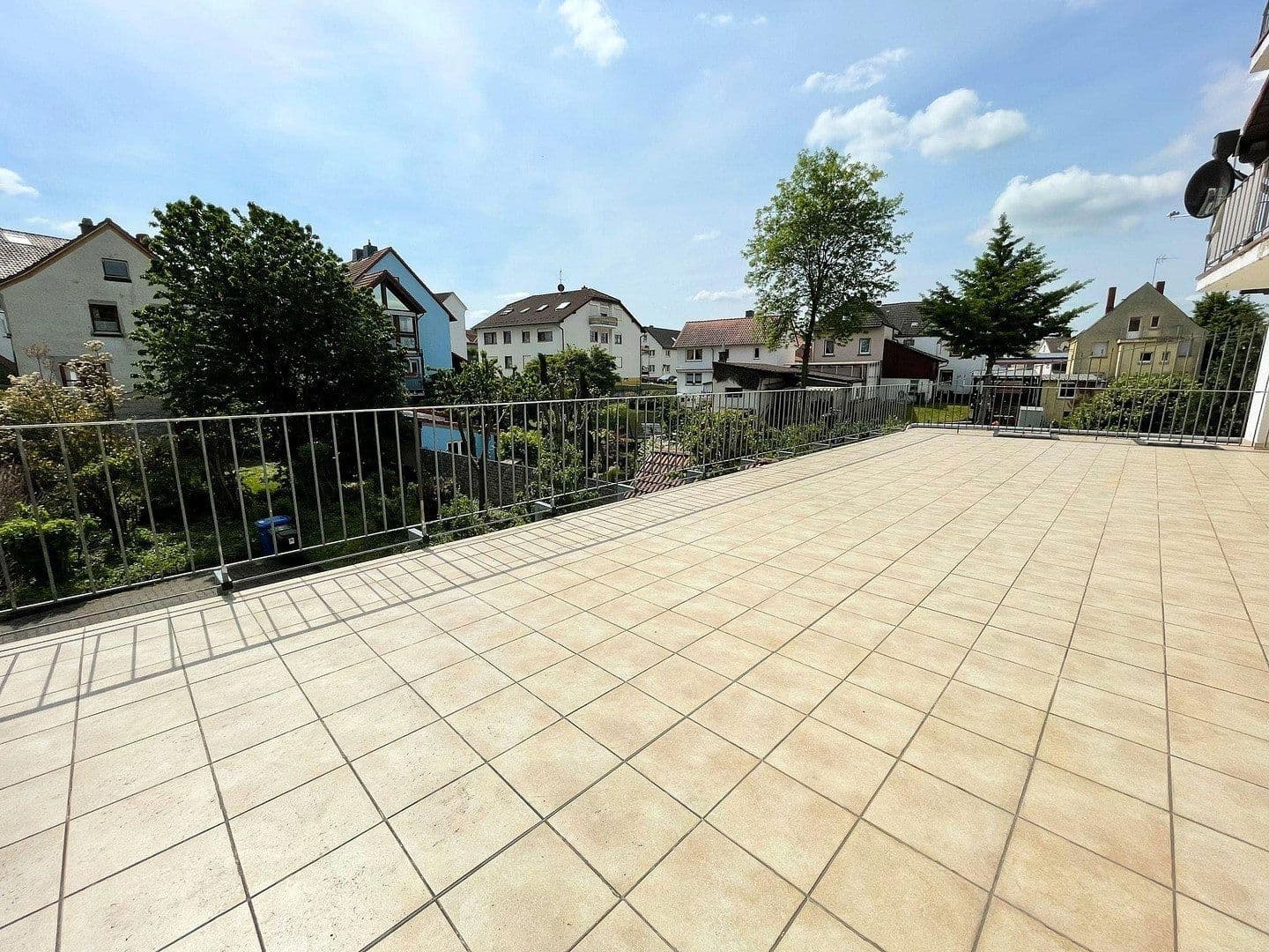 Pronájem bytu 3+1 125 m², Mörsweg 32, Groß-Umstadt, Hessen Pronájem bytu 3+1 125 m², Mörsweg 32, Groß-Umstadt, Hessen
