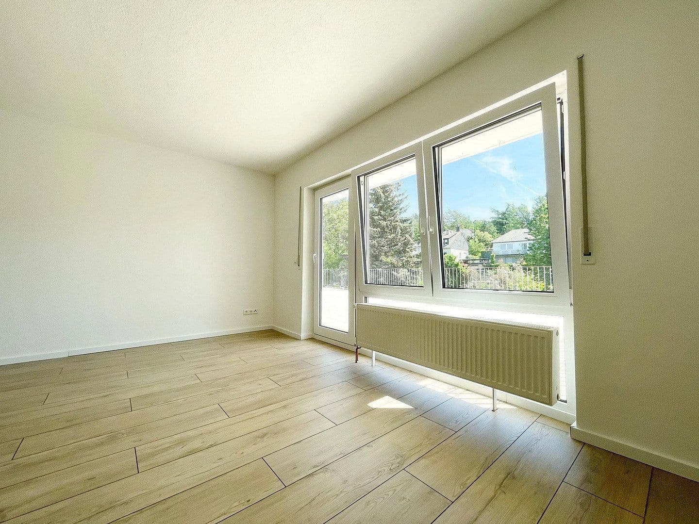 Pronájem bytu 3+1 125 m², Mörsweg 32, Groß-Umstadt, Hessen Pronájem bytu 3+1 125 m², Mörsweg 32, Groß-Umstadt, Hessen