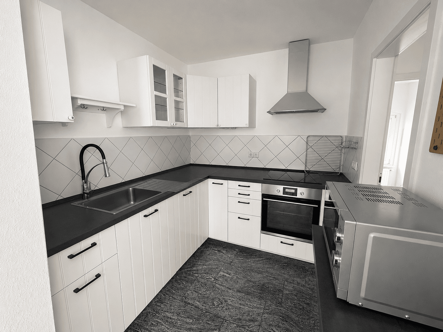 Pronájem bytu 3+1 83 m², Ankerstrasse 12, Halle (Saale), Sasko-Anhaltsko Pronájem bytu 3+1 83 m², Ankerstrasse 12, Halle (Saale), Sasko-Anhaltsko