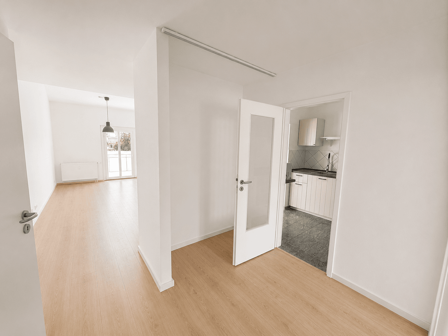 Pronájem bytu 3+1 83 m², Ankerstrasse 12, Halle (Saale), Sasko-Anhaltsko Pronájem bytu 3+1 83 m², Ankerstrasse 12, Halle (Saale), Sasko-Anhaltsko