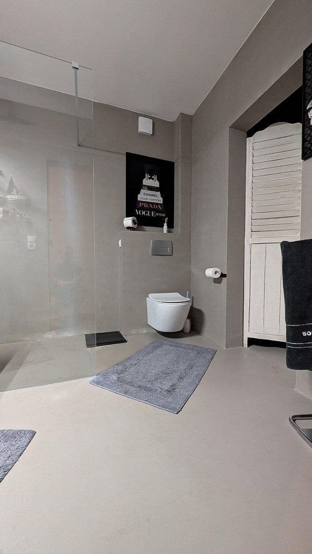 Prodej domu 165 m², pozemek 365 m², Bergisch Gladbach, Severní Porýní-Vestfálsko Prodej domu 165 m², pozemek 365 m², Bergisch Gladbach, Severní Porýní-Vestfálsko