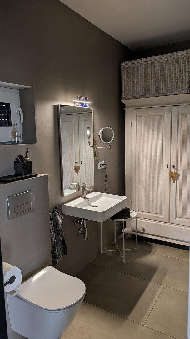 Prodej domu 165 m², pozemek 365 m², Bergisch Gladbach, Severní Porýní-Vestfálsko Prodej domu 165 m², pozemek 365 m², Bergisch Gladbach, Severní Porýní-Vestfálsko