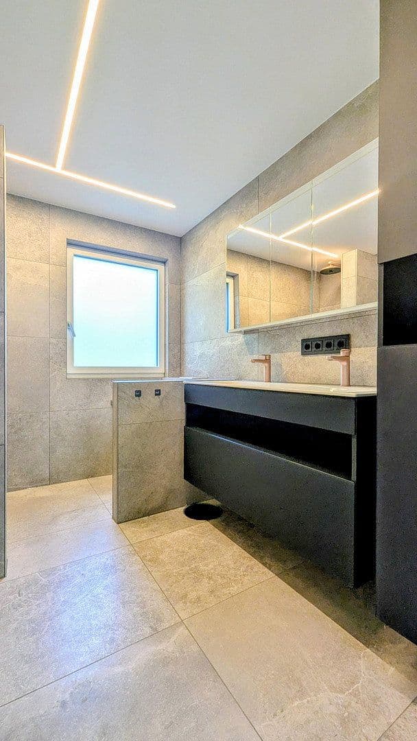 Prodej domu 260 m², pozemek 932 m², Plüderhausen, Bádensko-Württembersko Prodej domu 260 m², pozemek 932 m², Plüderhausen, Bádensko-Württembersko
