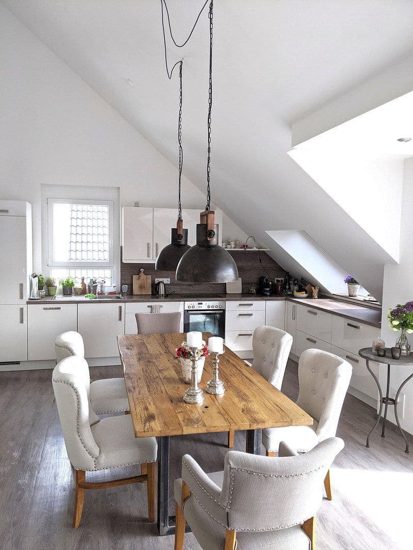 Prodej bytu 4+1 141 m², Korntal-Münchingen, Bádensko-Württembersko Prodej bytu 4+1 141 m², Korntal-Münchingen, Bádensko-Württembersko