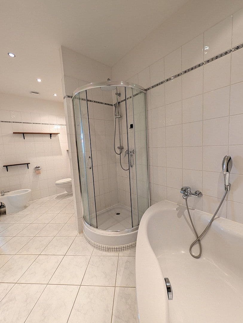 Prodej bytu 3+1 80 m², Wilsnacker Str 41, Berlin, Berlín Prodej bytu 3+1 80 m², Wilsnacker Str 41, Berlin, Berlín