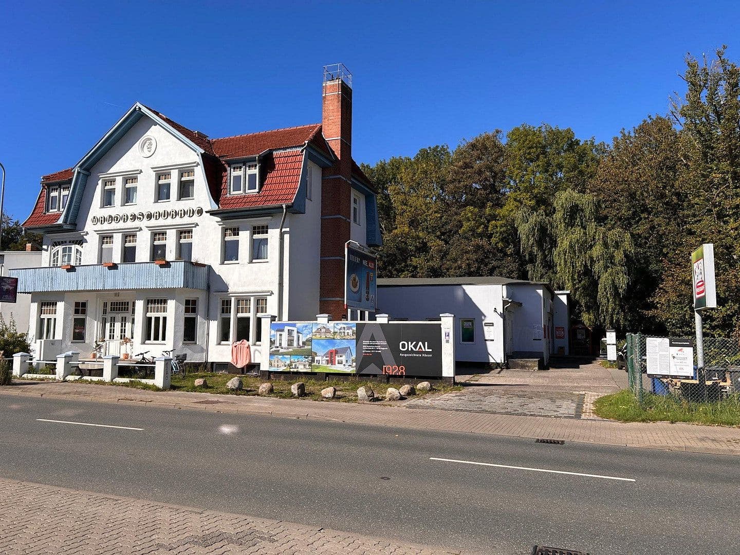 Prodej domu 913 m², pozemek 2.115 m², Satower Straße 163, Rostock, Mecklenburg-Vorpommern Prodej domu 913 m², pozemek 2.115 m², Satower Straße 163, Rostock, Mecklenburg-Vorpommern