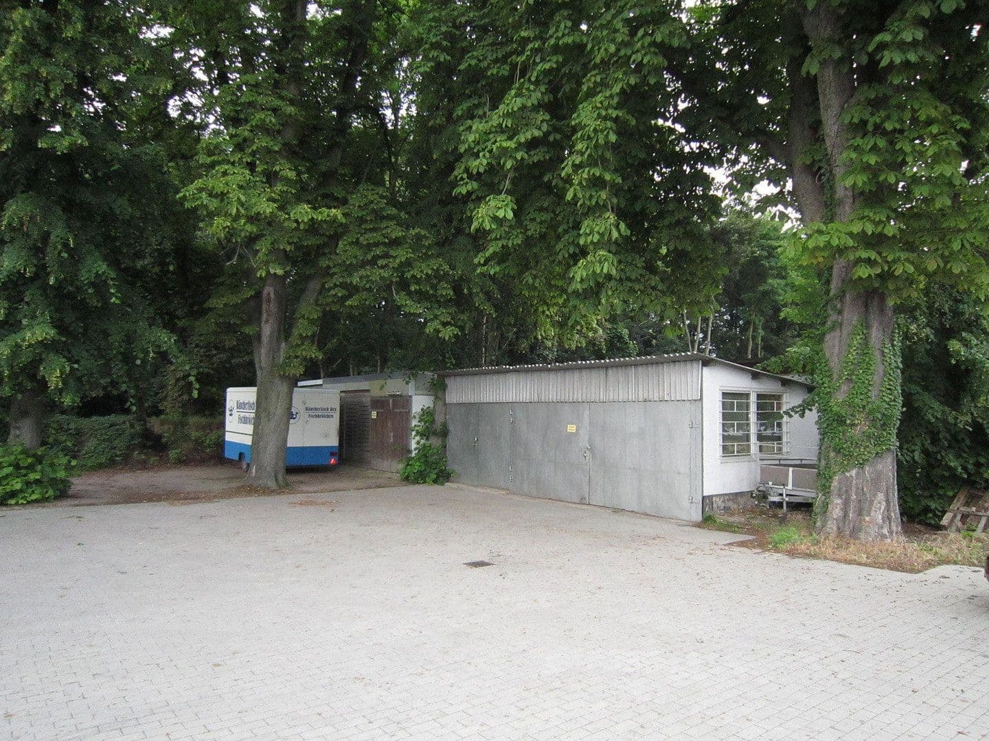 Prodej domu 913 m², pozemek 2.115 m², Satower Straße 163, Rostock, Mecklenburg-Vorpommern Prodej domu 913 m², pozemek 2.115 m², Satower Straße 163, Rostock, Mecklenburg-Vorpommern