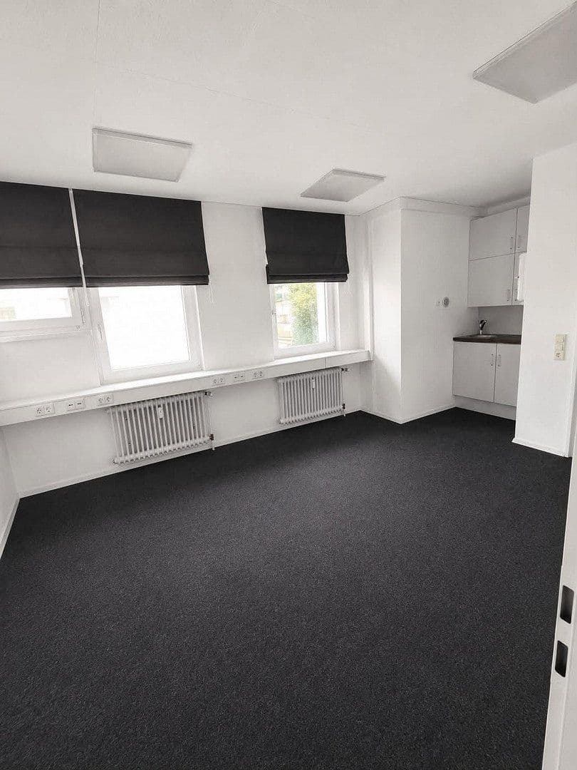 Pronájem kanceláře 140 m², August-Ruf-Straße 16, Singen (Hohentwiel), Bádensko-Württembersko Pronájem kanceláře 140 m², August-Ruf-Straße 16, Singen (Hohentwiel), Bádensko-Württembersko