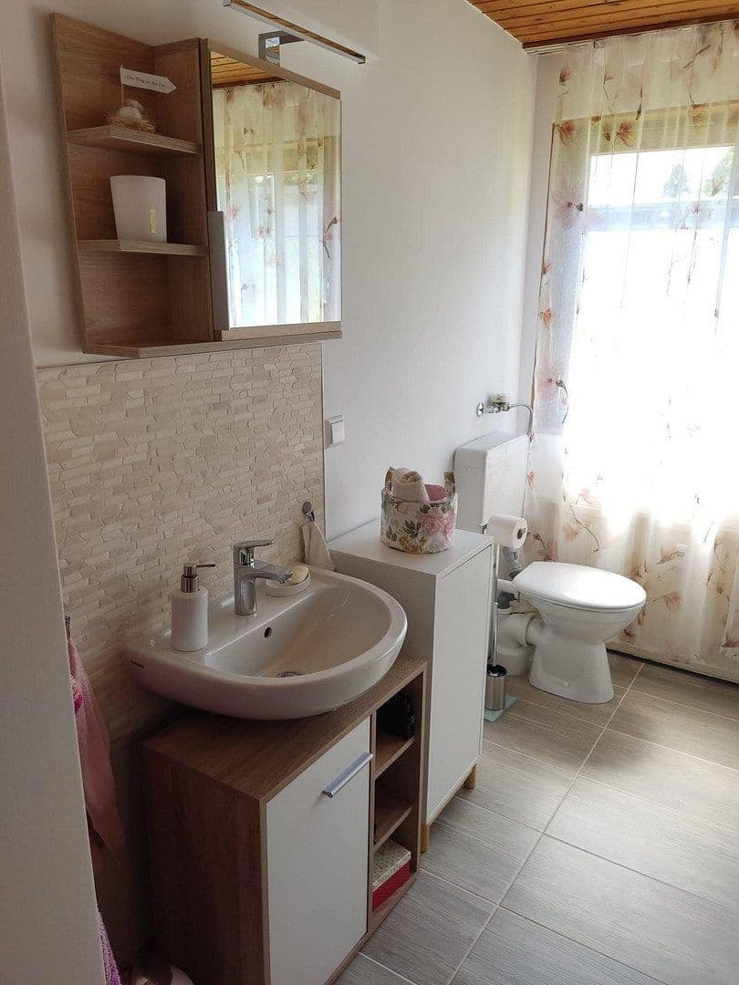 Prodej bytu 6+1 128 m², Bahnhofstr. 81, Hauenstein, Porýní-Falc Prodej bytu 6+1 128 m², Bahnhofstr. 81, Hauenstein, Porýní-Falc