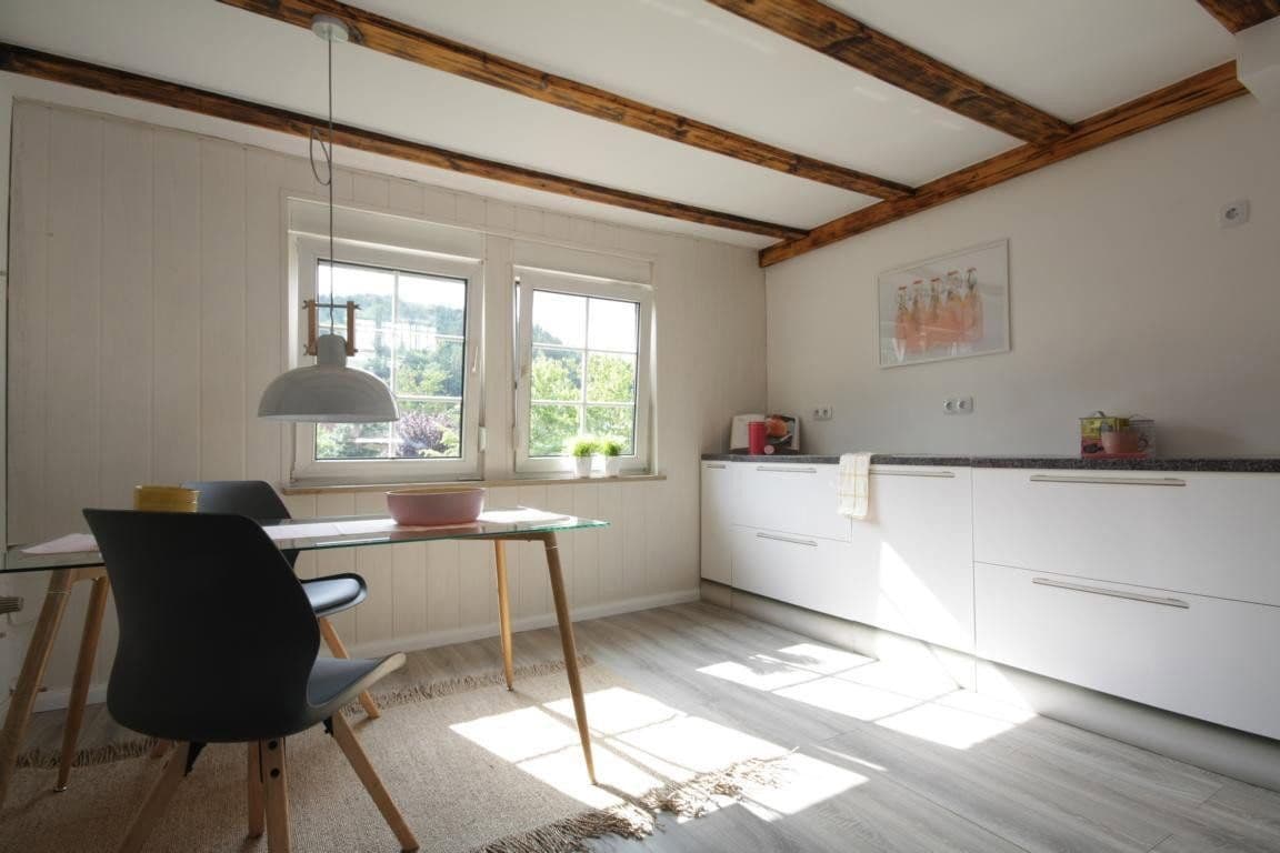 Prodej bytu 6+1 128 m², Bahnhofstr. 81, Hauenstein, Porýní-Falc Prodej bytu 6+1 128 m², Bahnhofstr. 81, Hauenstein, Porýní-Falc