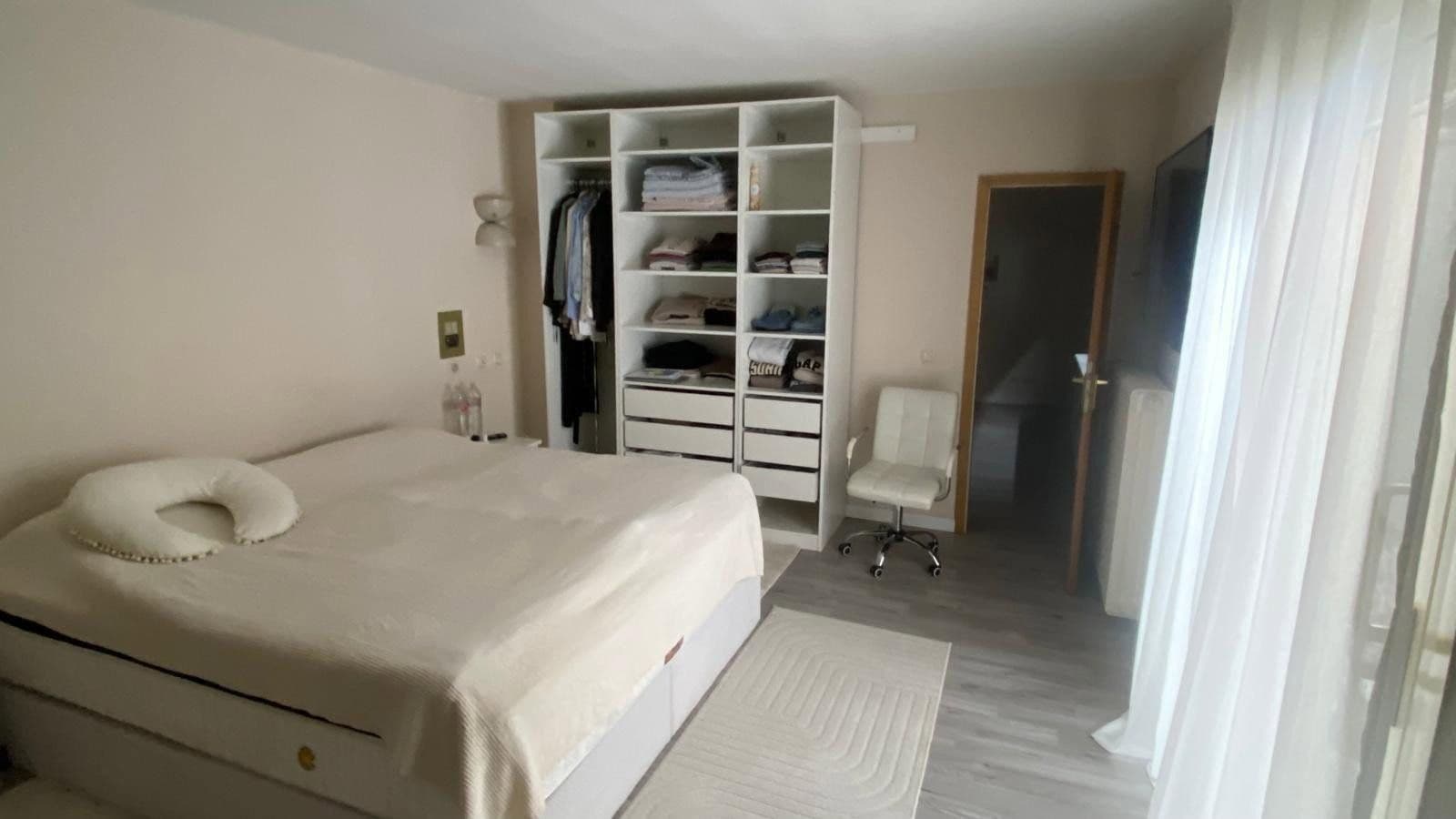 Prodej domu 248 m², pozemek 2.428 m², Bad Schwartau, Šlesvicko-Holštýnsko Prodej domu 248 m², pozemek 2.428 m², Bad Schwartau, Šlesvicko-Holštýnsko