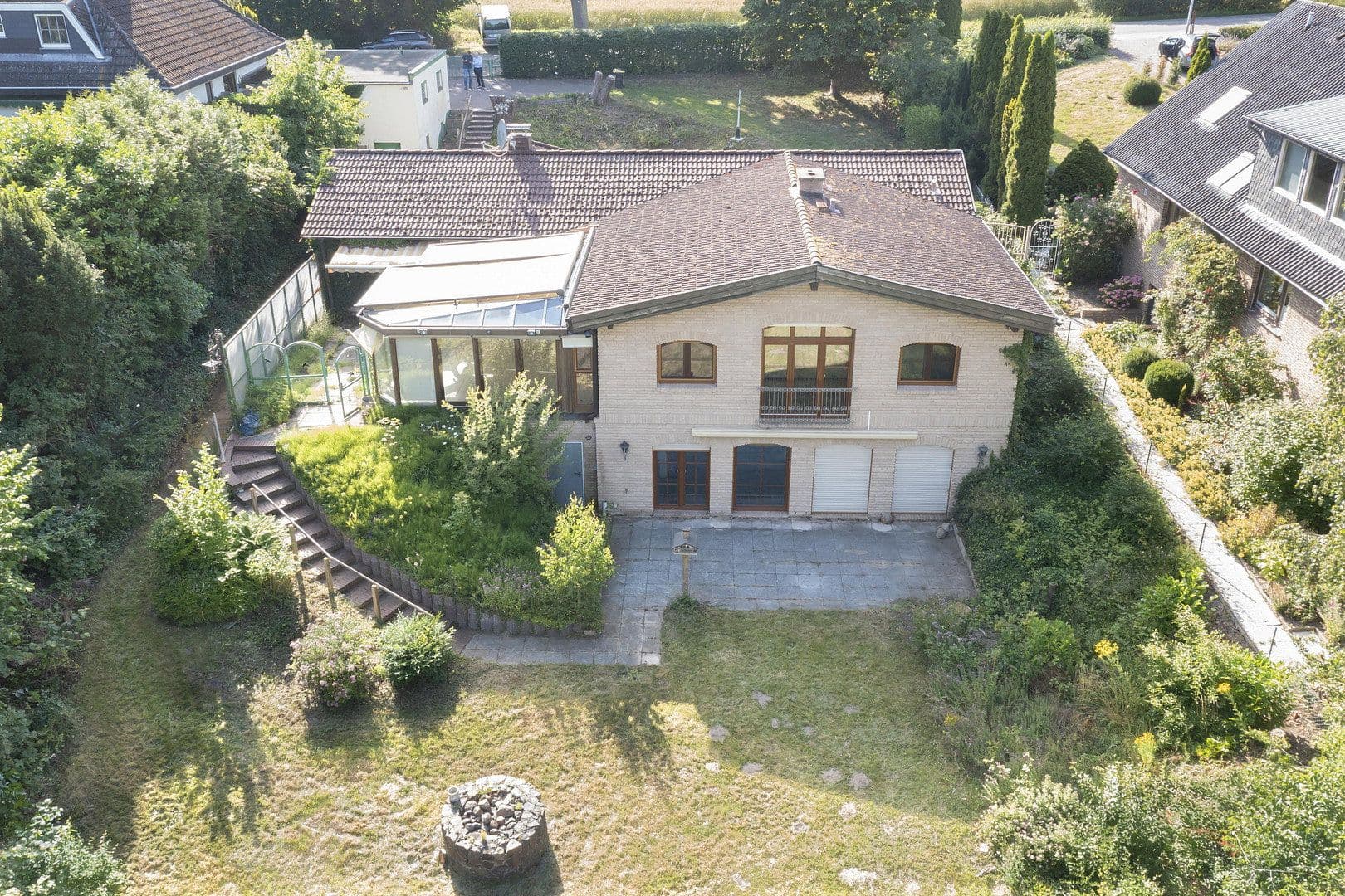 Prodej domu 248 m², pozemek 2.428 m², Bad Schwartau, Šlesvicko-Holštýnsko Prodej domu 248 m², pozemek 2.428 m², Bad Schwartau, Šlesvicko-Holštýnsko