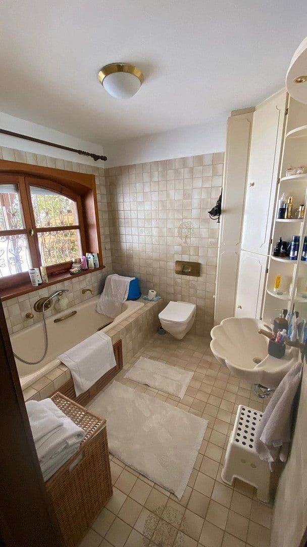 Prodej domu 248 m², pozemek 2.428 m², Bad Schwartau, Šlesvicko-Holštýnsko Prodej domu 248 m², pozemek 2.428 m², Bad Schwartau, Šlesvicko-Holštýnsko