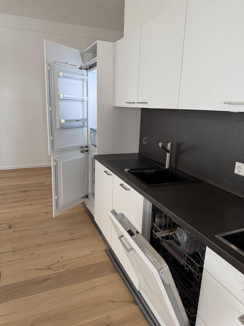 Pronájem bytu 2+1 60 m², Rieckestraße 26, Stuttgart, Bádensko-Württembersko Pronájem bytu 2+1 60 m², Rieckestraße 26, Stuttgart, Bádensko-Württembersko