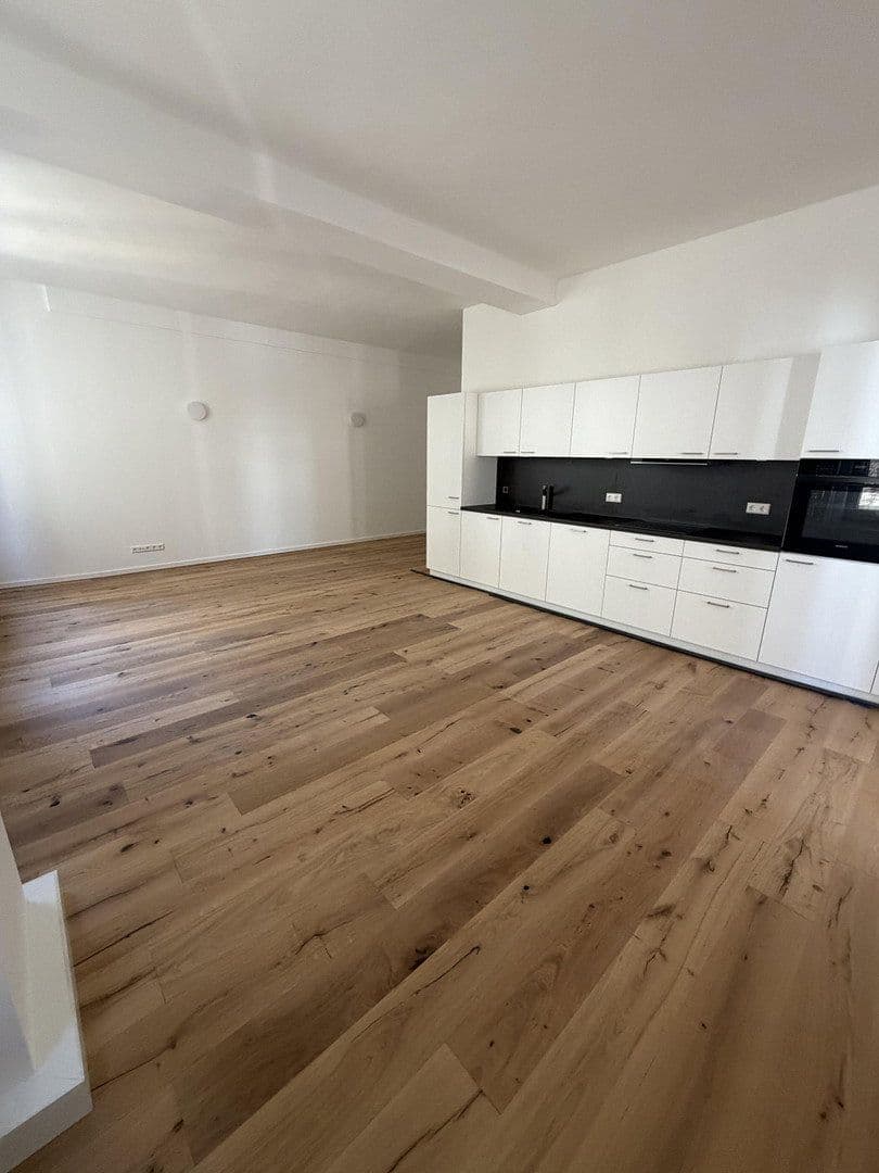 Pronájem bytu 2+1 60 m², Rieckestraße 26, Stuttgart, Bádensko-Württembersko Pronájem bytu 2+1 60 m², Rieckestraße 26, Stuttgart, Bádensko-Württembersko