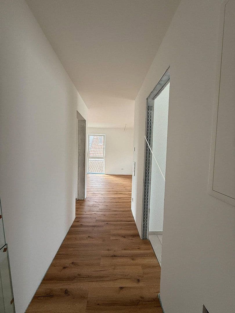 Pronájem bytu 4+1 77 m², Esslingen am Neckar, Bádensko-Württembersko Pronájem bytu 4+1 77 m², Esslingen am Neckar, Bádensko-Württembersko