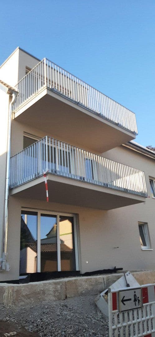Pronájem bytu 4+1 77 m², Esslingen am Neckar, Bádensko-Württembersko Pronájem bytu 4+1 77 m², Esslingen am Neckar, Bádensko-Württembersko