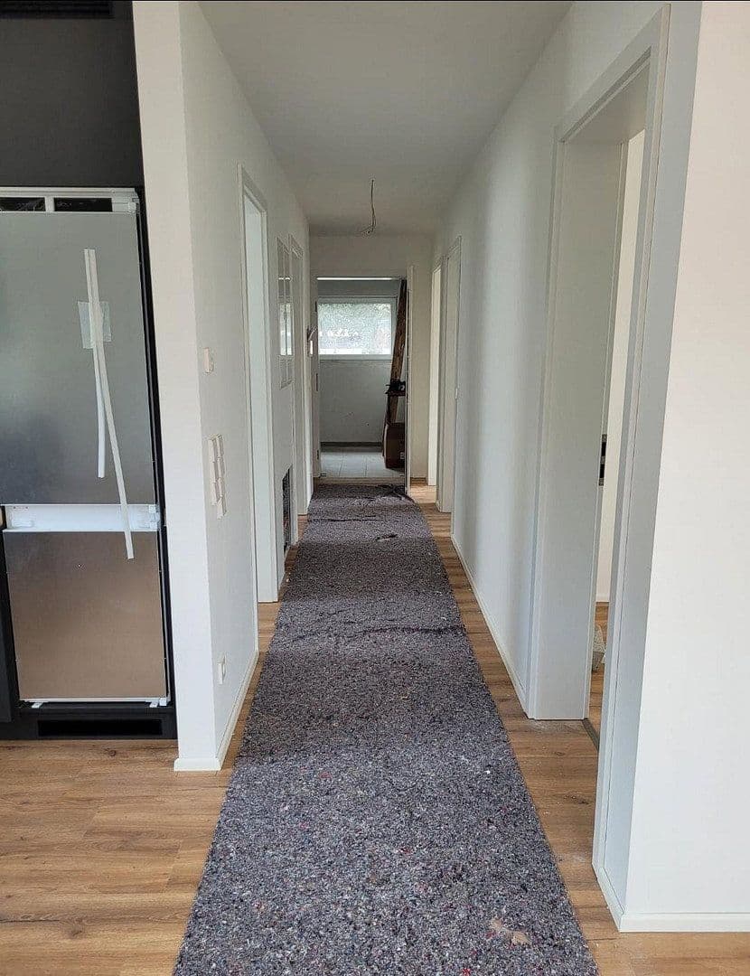 Pronájem bytu 4+1 77 m², Esslingen am Neckar, Bádensko-Württembersko Pronájem bytu 4+1 77 m², Esslingen am Neckar, Bádensko-Württembersko