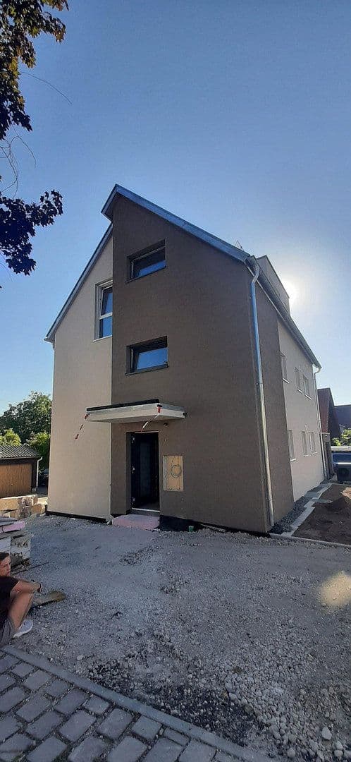 Pronájem bytu 4+1 77 m², Esslingen am Neckar, Bádensko-Württembersko Pronájem bytu 4+1 77 m², Esslingen am Neckar, Bádensko-Württembersko