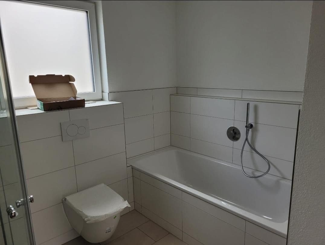 Pronájem bytu 4+1 77 m², Esslingen am Neckar, Bádensko-Württembersko Pronájem bytu 4+1 77 m², Esslingen am Neckar, Bádensko-Württembersko