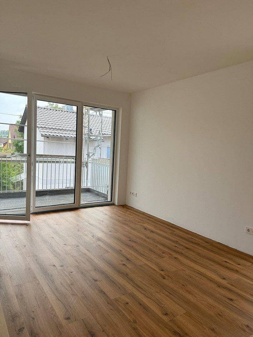 Pronájem bytu 4+1 77 m², Esslingen am Neckar, Bádensko-Württembersko Pronájem bytu 4+1 77 m², Esslingen am Neckar, Bádensko-Württembersko