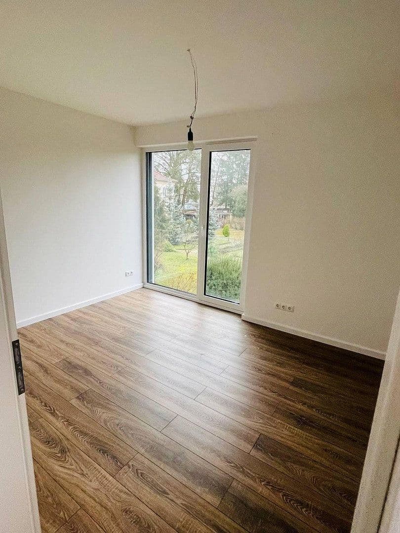 Pronájem domu 170 m², pozemek 508 m², Rembrandstraße 67, Blankenfelde-Mahlow, Braniborsko Pronájem domu 170 m², pozemek 508 m², Rembrandstraße 67, Blankenfelde-Mahlow, Braniborsko