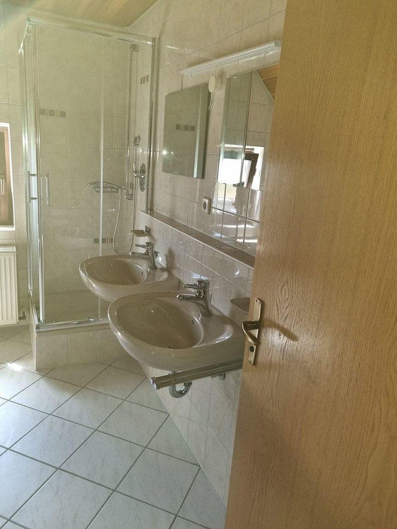 Pronájem bytu 3+1 76 m², Hauptstr. 17, Neuweiler, Bádensko-Württembersko Pronájem bytu 3+1 76 m², Hauptstr. 17, Neuweiler, Bádensko-Württembersko