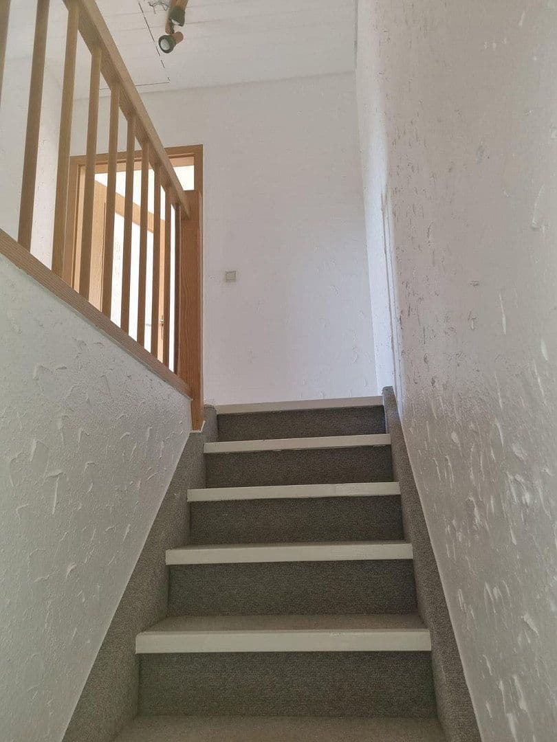 Pronájem bytu 3+1 76 m², Hauptstr. 17, Neuweiler, Bádensko-Württembersko Pronájem bytu 3+1 76 m², Hauptstr. 17, Neuweiler, Bádensko-Württembersko
