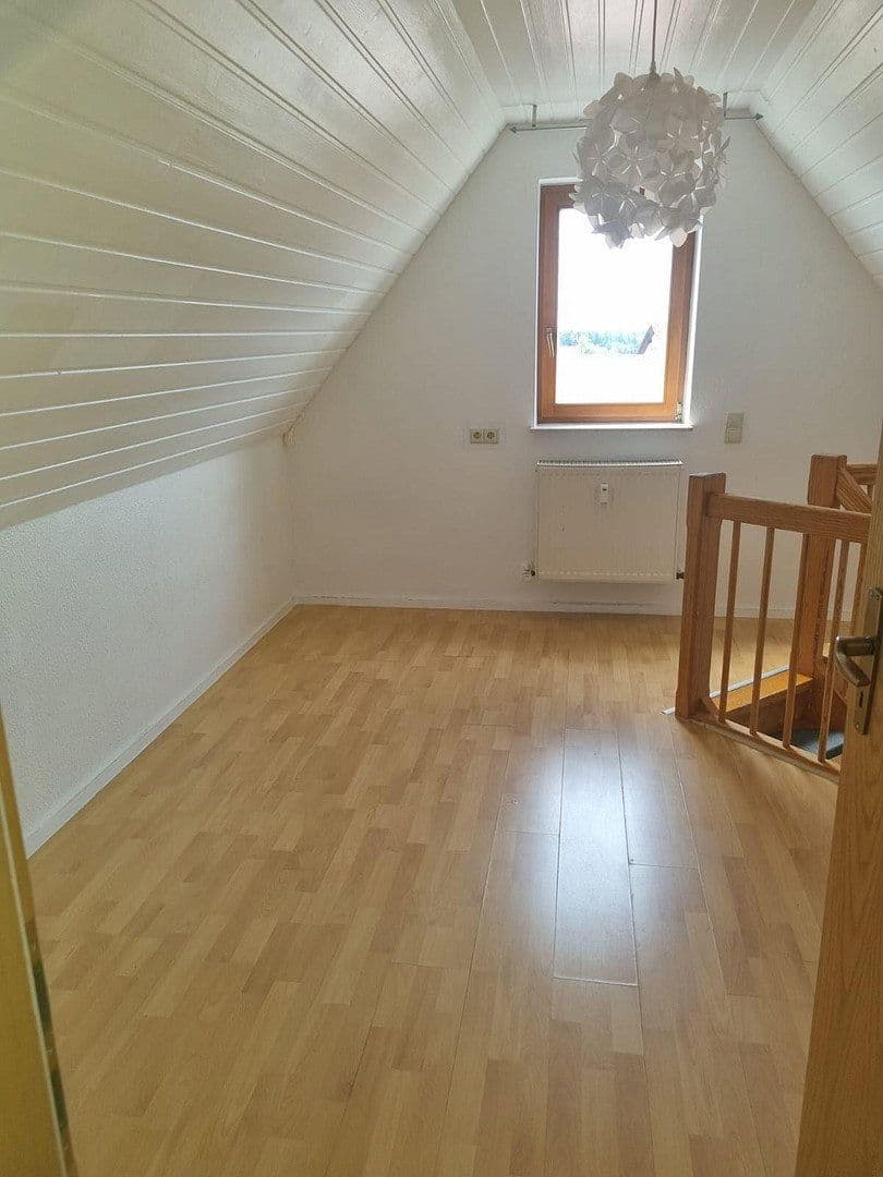Pronájem bytu 3+1 76 m², Hauptstr. 17, Neuweiler, Bádensko-Württembersko Pronájem bytu 3+1 76 m², Hauptstr. 17, Neuweiler, Bádensko-Württembersko