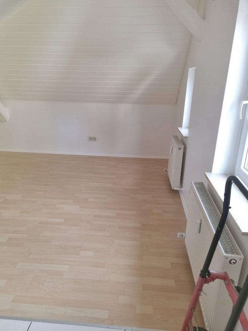 Pronájem bytu 3+1 76 m², Hauptstr. 17, Neuweiler, Bádensko-Württembersko Pronájem bytu 3+1 76 m², Hauptstr. 17, Neuweiler, Bádensko-Württembersko