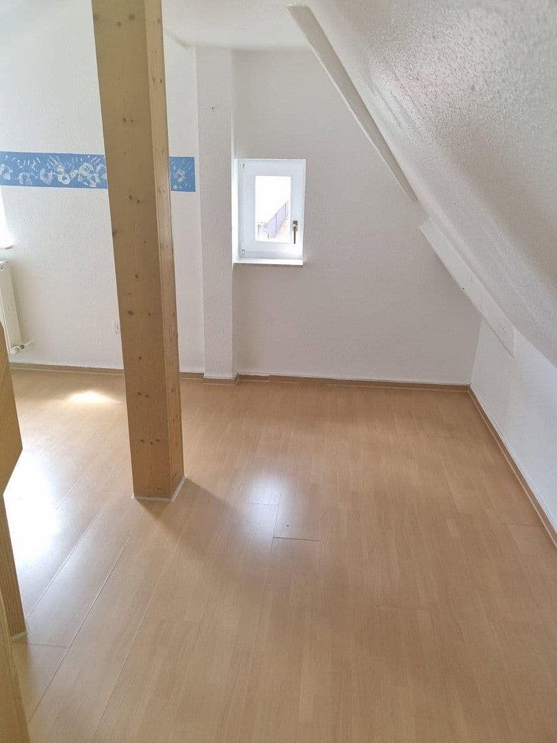Pronájem bytu 3+1 76 m², Hauptstr. 17, Neuweiler, Bádensko-Württembersko Pronájem bytu 3+1 76 m², Hauptstr. 17, Neuweiler, Bádensko-Württembersko