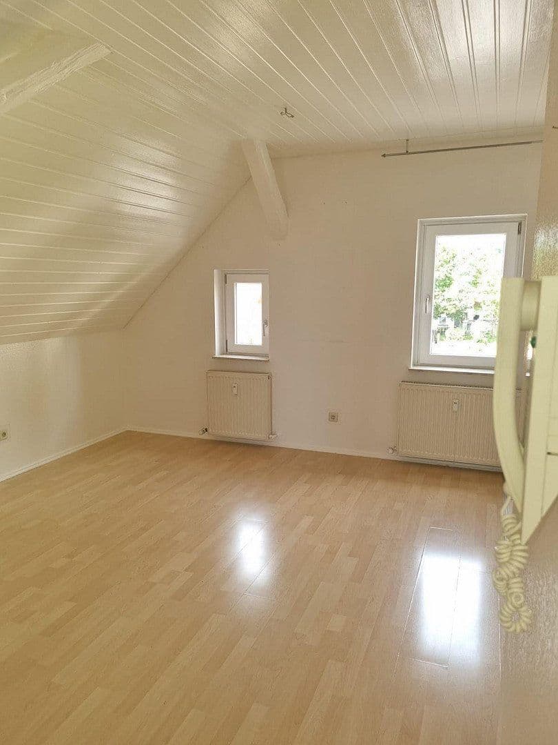 Pronájem bytu 3+1 76 m², Hauptstr. 17, Neuweiler, Bádensko-Württembersko Pronájem bytu 3+1 76 m², Hauptstr. 17, Neuweiler, Bádensko-Württembersko