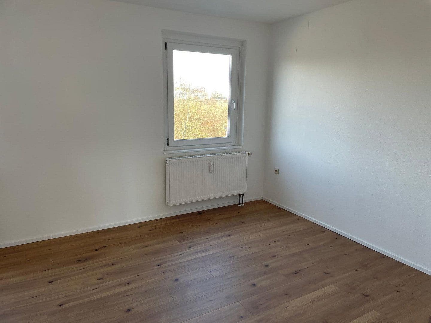 Pronájem bytu 3+1 75 m², Katharinenweg 18, Apolda, Durynsko Pronájem bytu 3+1 75 m², Katharinenweg 18, Apolda, Durynsko