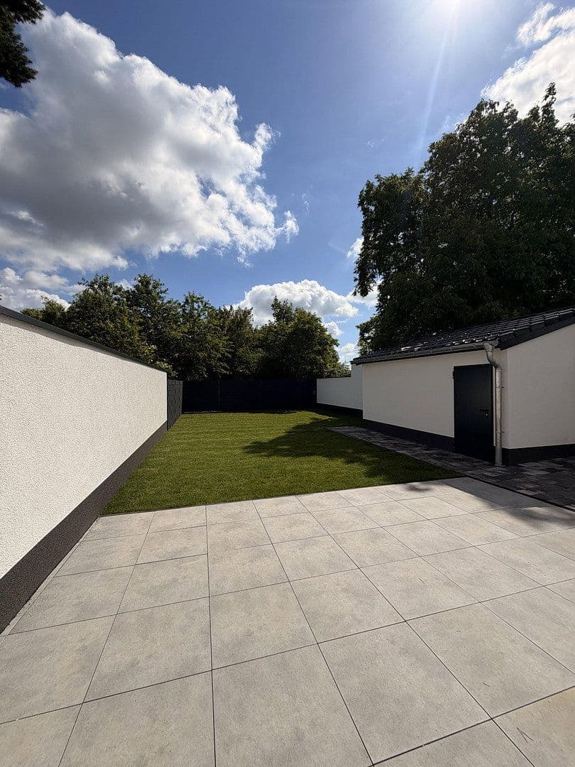 Prodej domu 112 m², pozemek 1.000 m², Niederzier, Severní Porýní-Vestfálsko Prodej domu 112 m², pozemek 1.000 m², Niederzier, Severní Porýní-Vestfálsko