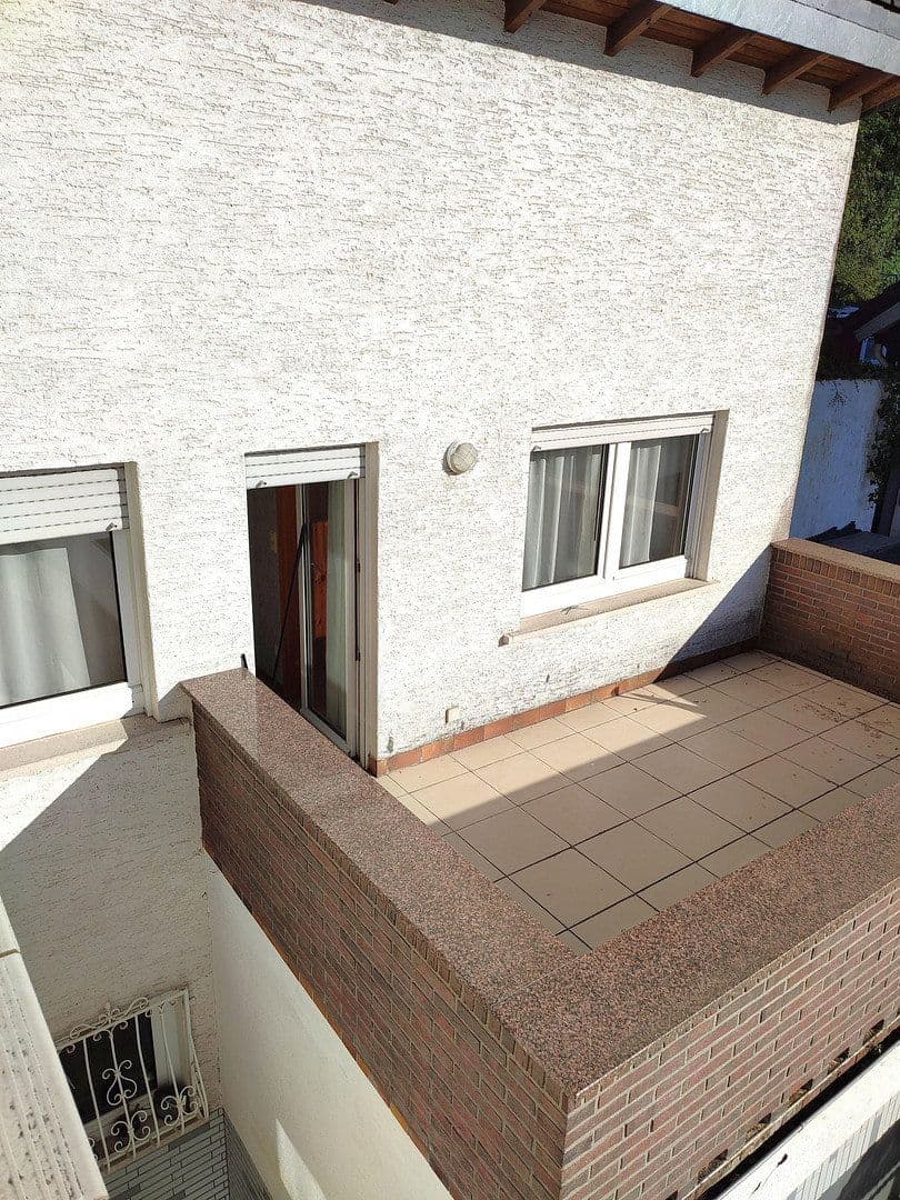 Prodej domu 173 m², pozemek 432 m², Biebertal, Hessen Prodej domu 173 m², pozemek 432 m², Biebertal, Hessen