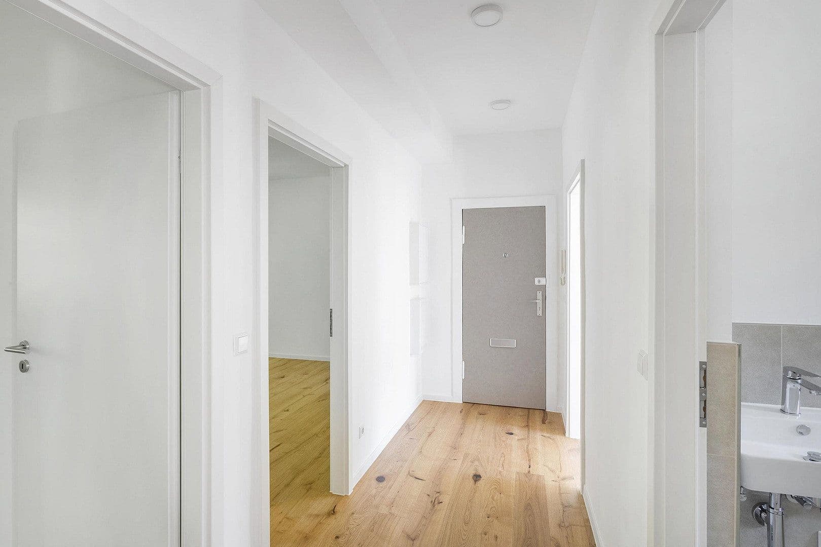 Prodej bytu 3+1 68 m², Berlin, Berlín Prodej bytu 3+1 68 m², Berlin, Berlín