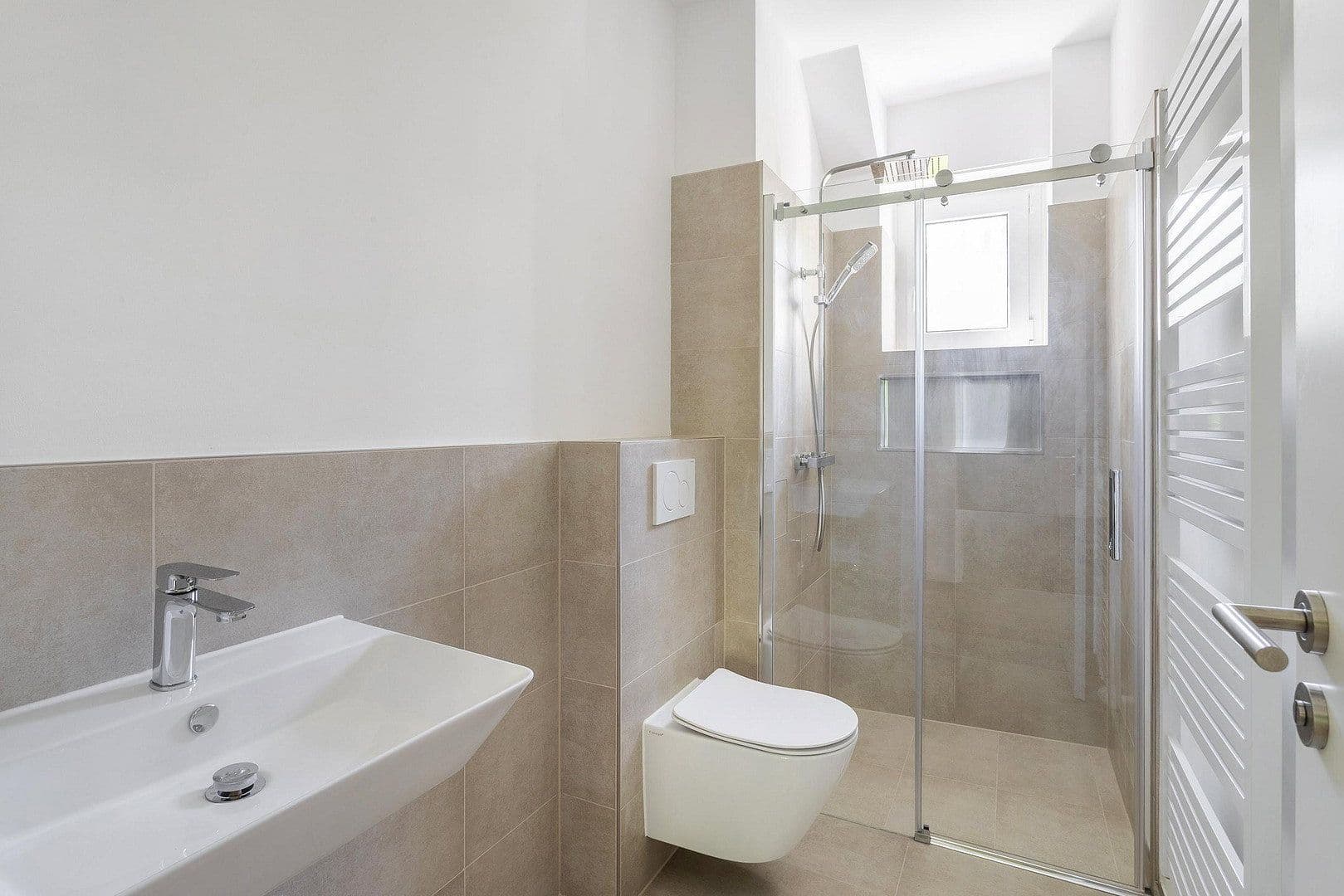 Prodej bytu 3+1 68 m², Berlin, Berlín Prodej bytu 3+1 68 m², Berlin, Berlín