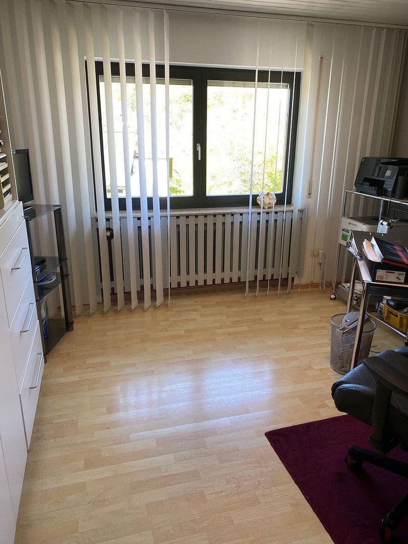 Prodej domu 160 m², pozemek 950 m², Hainstraße 15, Billigheim, Bádensko-Württembersko Prodej domu 160 m², pozemek 950 m², Hainstraße 15, Billigheim, Bádensko-Württembersko