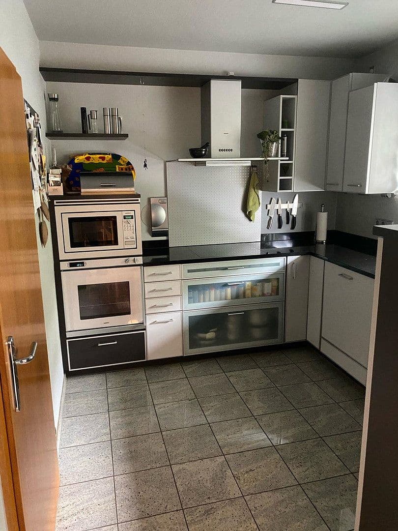 Prodej domu 160 m², pozemek 950 m², Hainstraße 15, Billigheim, Bádensko-Württembersko Prodej domu 160 m², pozemek 950 m², Hainstraße 15, Billigheim, Bádensko-Württembersko