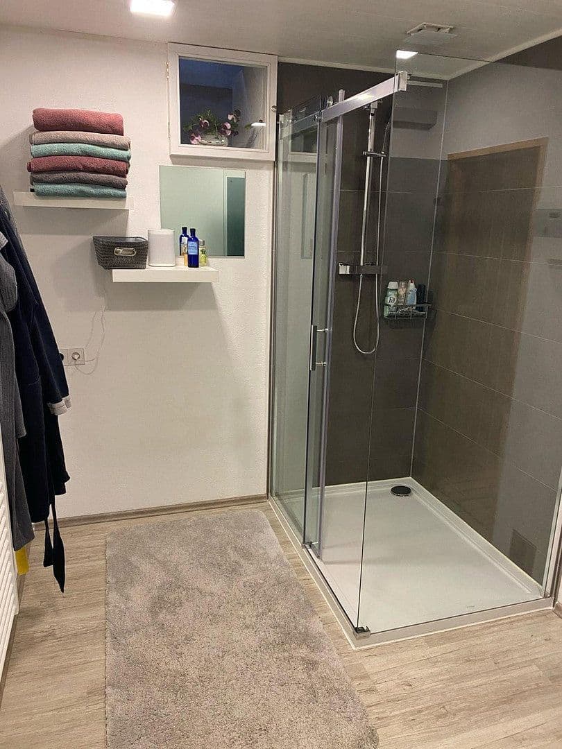 Prodej domu 160 m², pozemek 950 m², Hainstraße 15, Billigheim, Bádensko-Württembersko Prodej domu 160 m², pozemek 950 m², Hainstraße 15, Billigheim, Bádensko-Württembersko