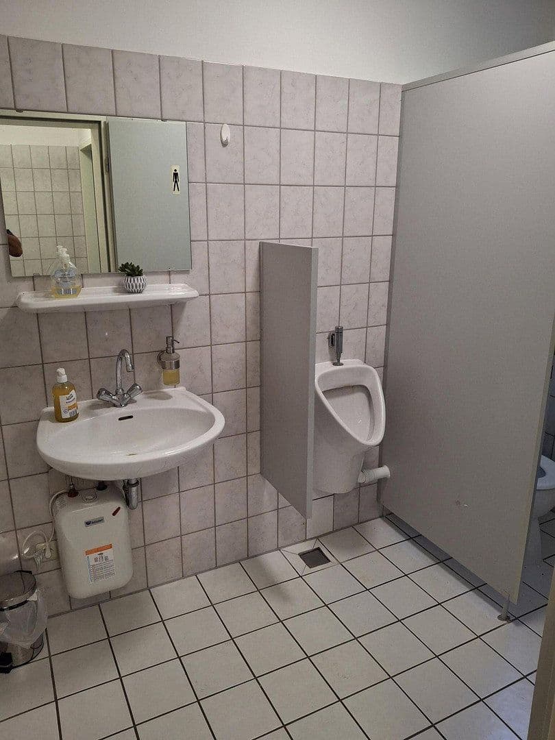 Pronájem kanceláře 55 m², Oststrasse 122 B, Norderstedt, Šlesvicko-Holštýnsko Pronájem kanceláře 55 m², Oststrasse 122 B, Norderstedt, Šlesvicko-Holštýnsko