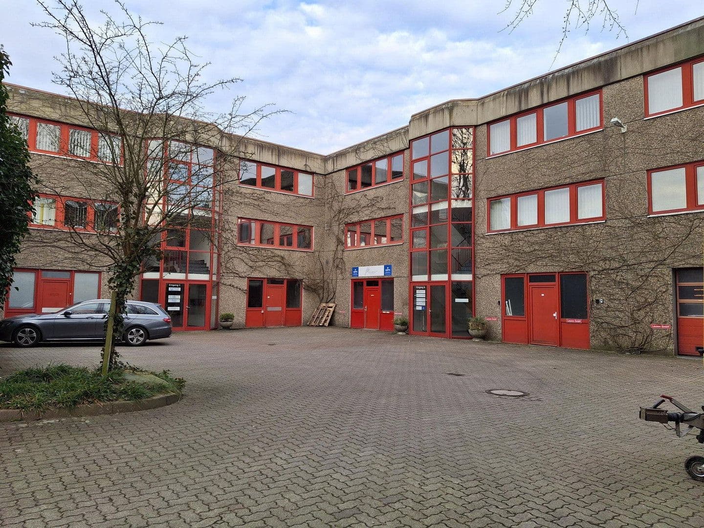 Pronájem kanceláře 55 m², Oststrasse 122 B, Norderstedt, Šlesvicko-Holštýnsko Pronájem kanceláře 55 m², Oststrasse 122 B, Norderstedt, Šlesvicko-Holštýnsko