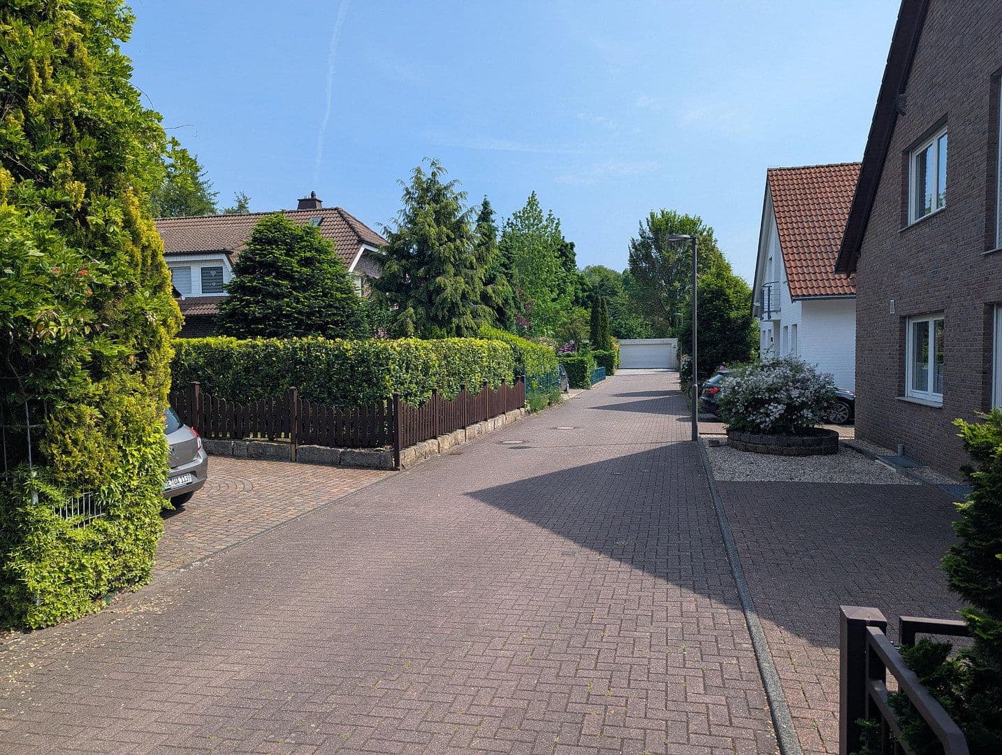 Prodej domu 216 m², pozemek 432 m², Langenfeld (Rheinland), Severní Porýní-Vestfálsko Prodej domu 216 m², pozemek 432 m², Langenfeld (Rheinland), Severní Porýní-Vestfálsko