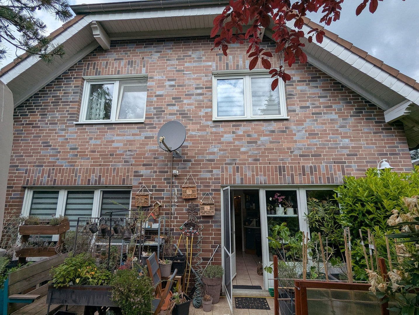 Prodej domu 216 m², pozemek 432 m², Langenfeld (Rheinland), Severní Porýní-Vestfálsko Prodej domu 216 m², pozemek 432 m², Langenfeld (Rheinland), Severní Porýní-Vestfálsko