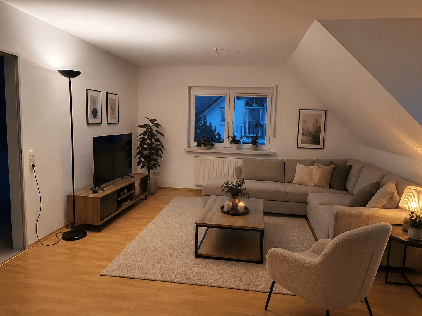 Prodej domu 216 m², pozemek 432 m², Langenfeld (Rheinland), Severní Porýní-Vestfálsko Prodej domu 216 m², pozemek 432 m², Langenfeld (Rheinland), Severní Porýní-Vestfálsko