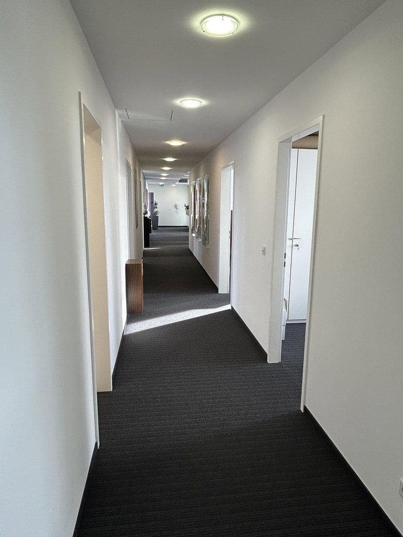 Pronájem kanceláře 350 m², Elisabeth-Selbert-Str. 19, Langenfeld (Rheinland), Severní Porýní-Vestfálsko Pronájem kanceláře 350 m², Elisabeth-Selbert-Str. 19, Langenfeld (Rheinland), Severní Porýní-Vestfálsko