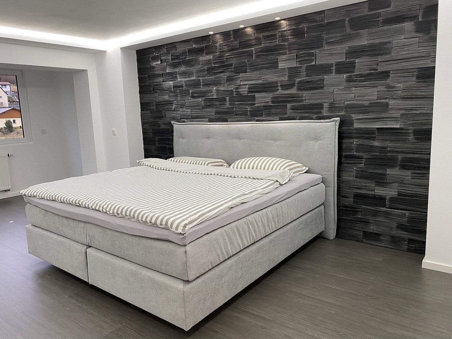 Pronájem bytu 6+1 304 m², Badstr. 131, Egloffstein, Bavorsko Pronájem bytu 6+1 304 m², Badstr. 131, Egloffstein, Bavorsko