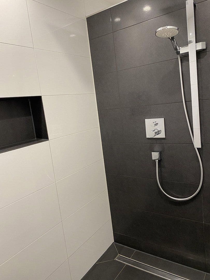 Pronájem bytu 6+1 304 m², Badstr. 131, Egloffstein, Bavorsko Pronájem bytu 6+1 304 m², Badstr. 131, Egloffstein, Bavorsko