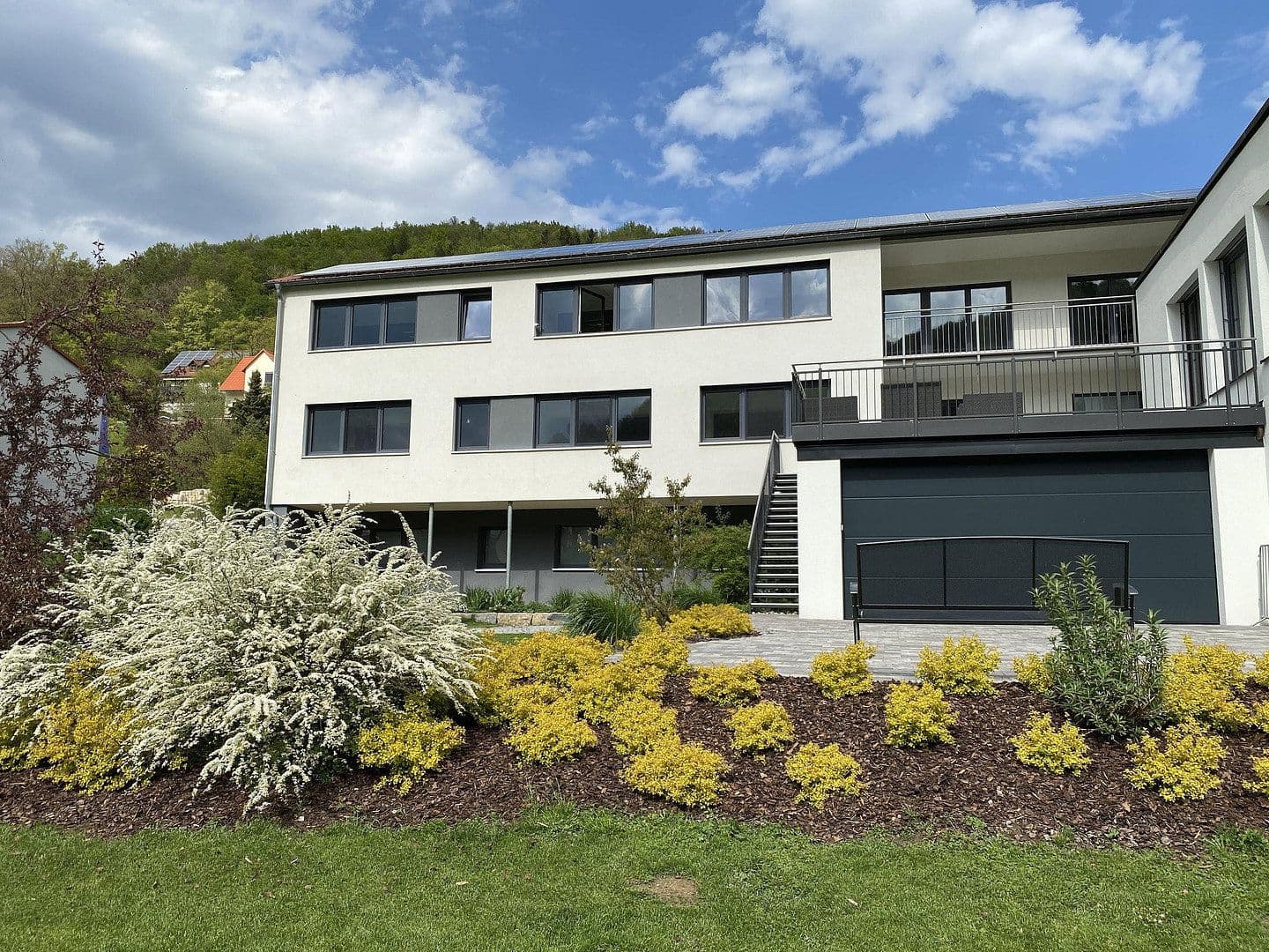 Pronájem bytu 6+1 304 m², Badstr. 131, Egloffstein, Bavorsko Pronájem bytu 6+1 304 m², Badstr. 131, Egloffstein, Bavorsko